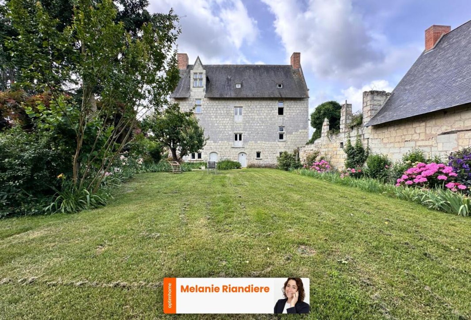 Logis historique classé face à la Loire – À 25 minutes d’Angers — photo 1