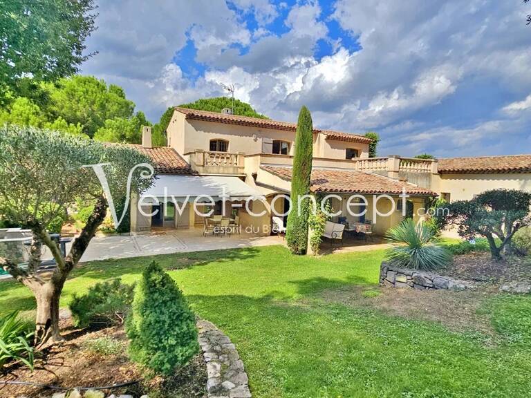 A BIOT - grande villa de charme dans un jardin et un cadre idyll — photo 1