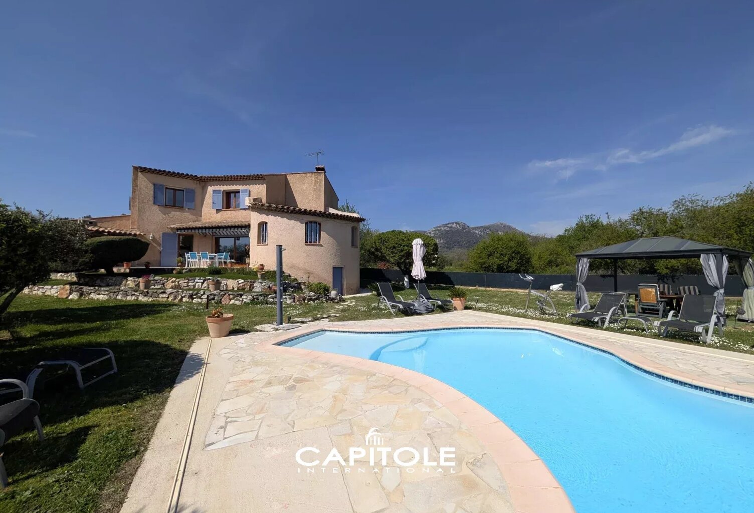 Charmante villa 5 pièces avec piscine à La Gaude — photo 1