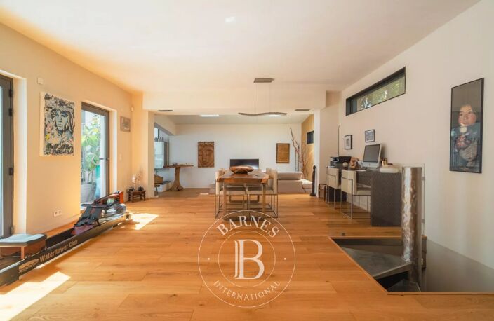 VENTE - CASSIS - CENTRE - MAISON - 3 CHAMBRES - PISCINE - STATIO — photo 5