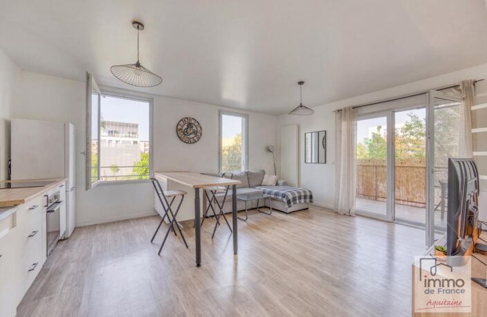 T3 VENDU LOUE  avec terrasse & parking — photo 2