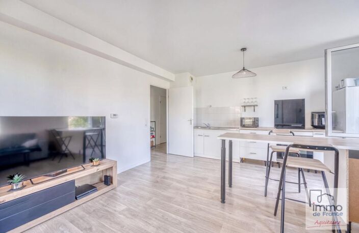T3 VENDU LOUE  avec terrasse & parking — photo 3