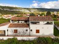 À Vendre QUINSON Bien rare – Villa contemporaine avec panorama d’exception et prestations de qualité — photo 3