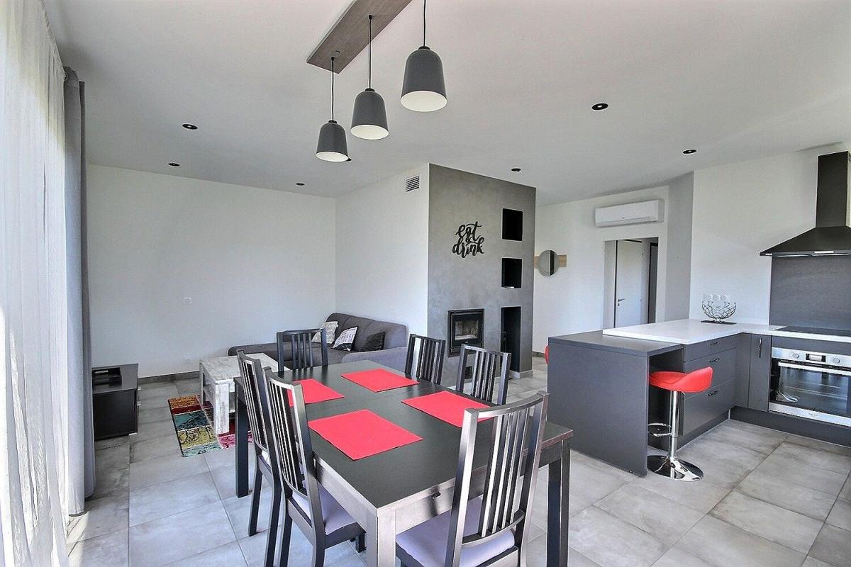 Villa / Maison  T4 à vendre Lescar 64230