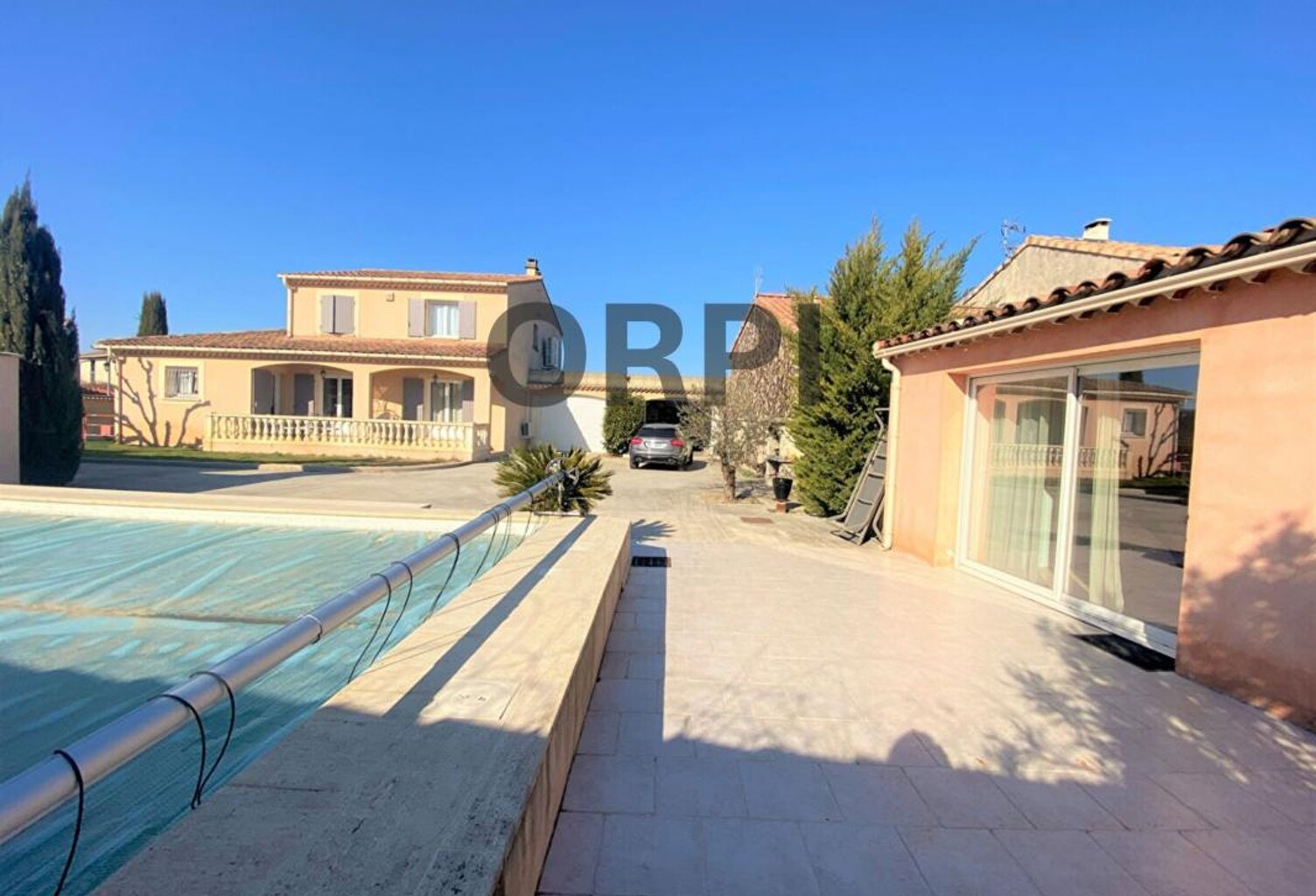 En exclusivité à vendre, villa avec dépendance habitables, piscine et garage de 60 m² ! — photo 1