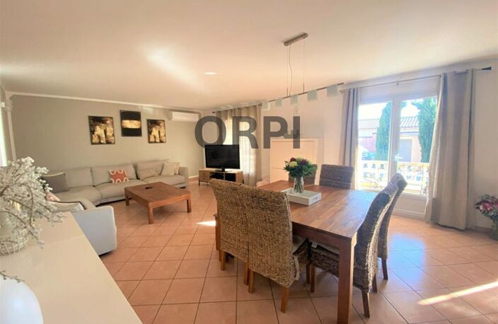 En exclusivité à vendre, villa avec dépendance habitables, piscine et garage de 60 m² ! — photo 5