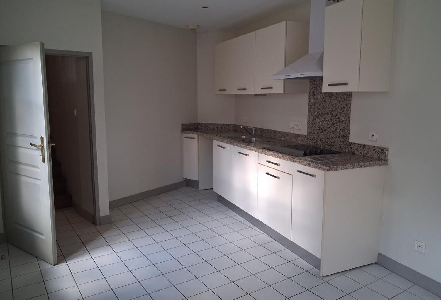 Appartement À Louer — photo 1