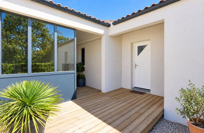 Maison Contemporaine de plain-pied de 214 m² ( 6 chambres) garage, piscine chauffée , jardin arboré, 25 mn' de LA ROCHELLE et de 15 mn' Gare de SURGERES — photo 2