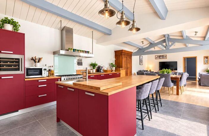 Maison Contemporaine de plain-pied de 214 m² ( 6 chambres) garage, piscine chauffée , jardin arboré, 25 mn' de LA ROCHELLE et de 15 mn' Gare de SURGERES — photo 3