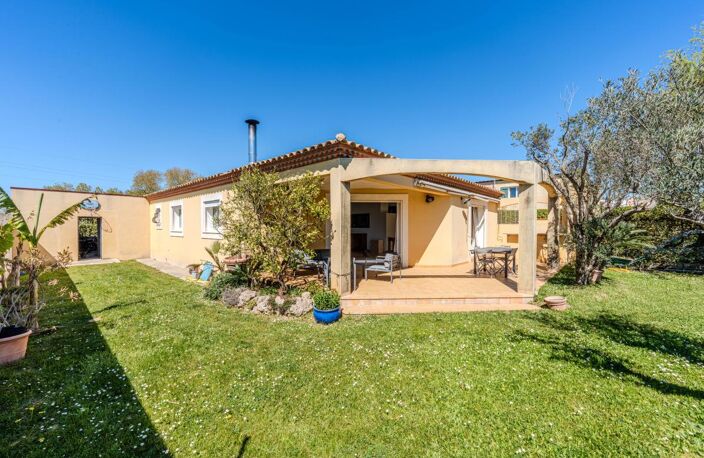 Villa T7 plain pied avec piscine — photo 4