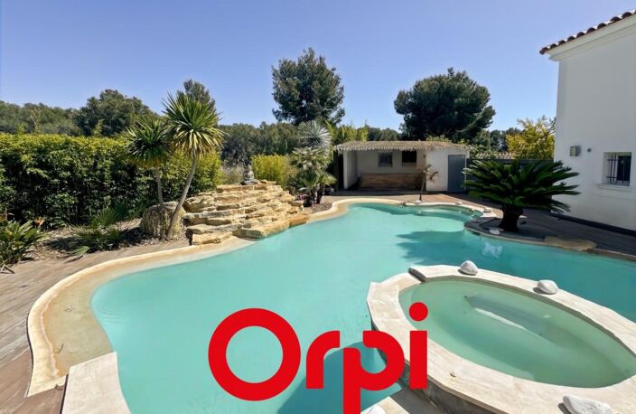 Maison à vendre - Saint-Cyr-sur-Mer - Multiples logements - Piscine lagon — photo 4