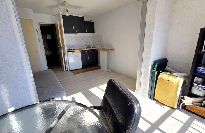 Appartement T1 à Vendre à La Seyne Sur mer quartier Tamaris résidence avec piscine — photo 5
