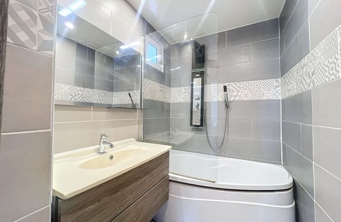 Appartement T3 + Cave - Dernier étage  - À Vendre — photo 4