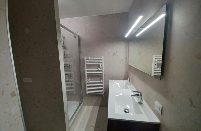 Appartement À Vendre — photo 2