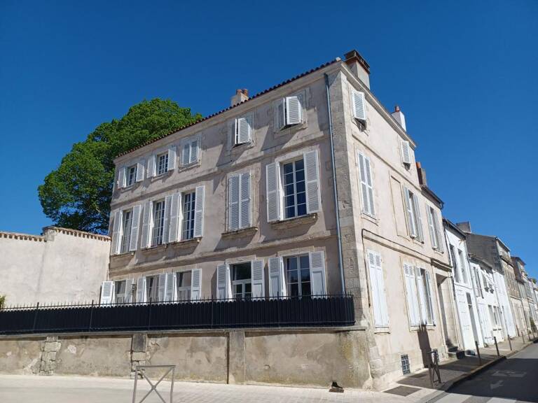 Appt à vendre à La Rochelle dans le centre historique — photo 1