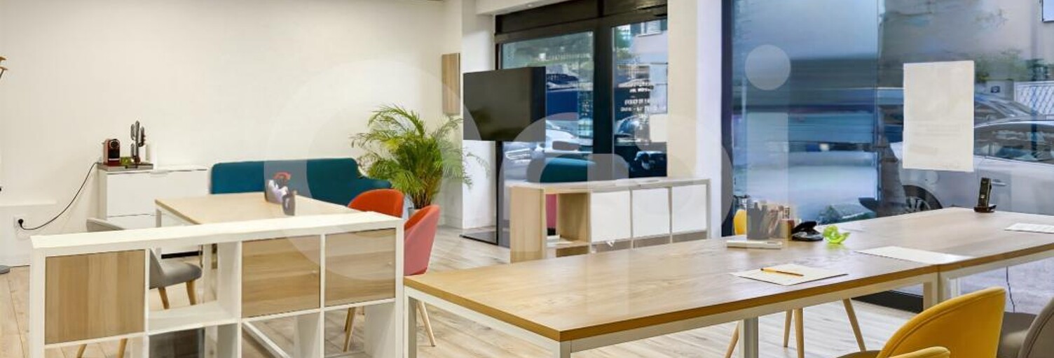 Commerce  76 m² à louer à Hyères (83400)
