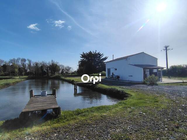 À saisir rapidement ! Opportunité rare à proximité immédiate de l’Île d’Oléron — photo du bien