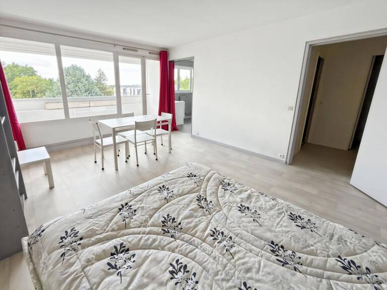 ✨ F1 MEUBLÉ DE 33,53 m² AVEC BALCON, PARKING & CAVE — OLIVET — photo 1