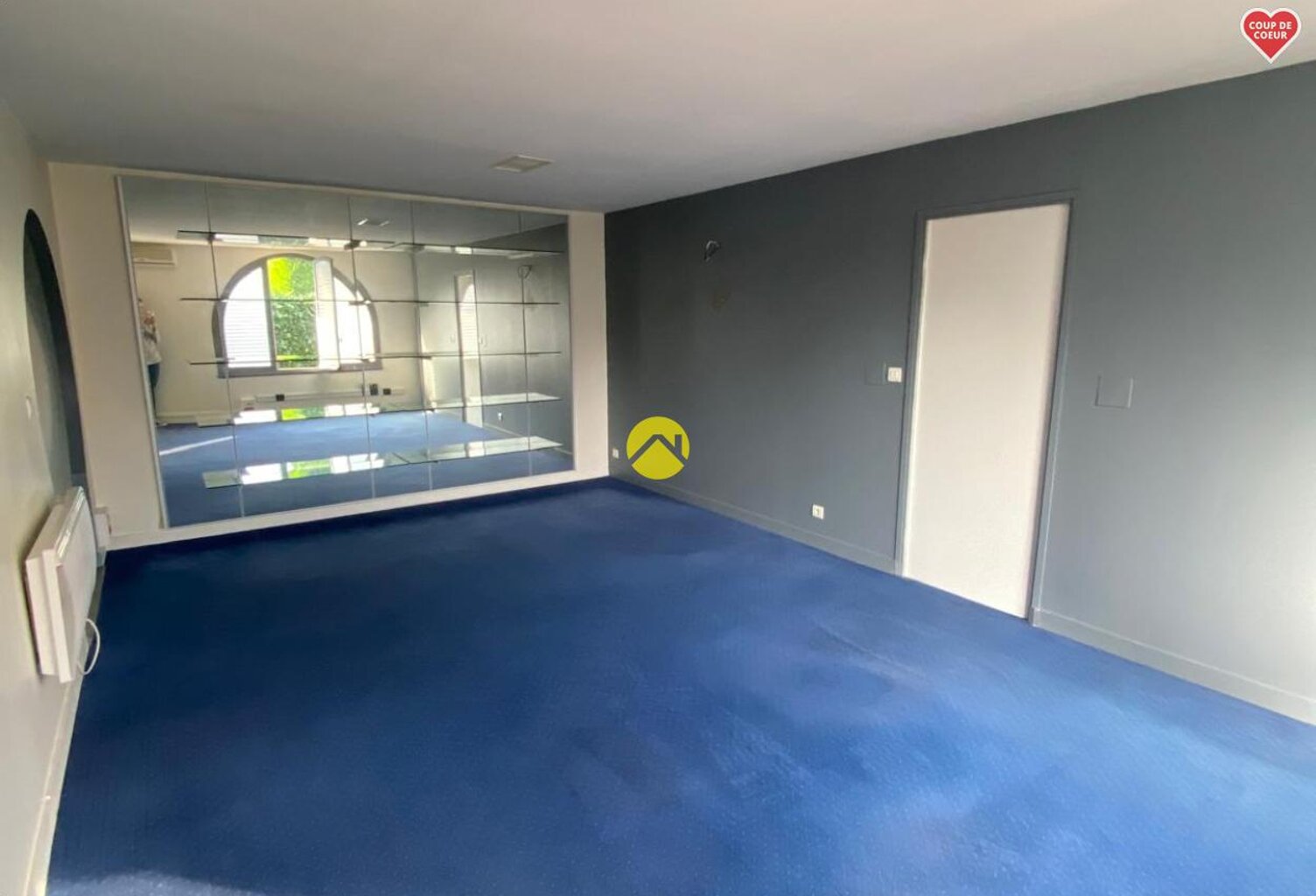 LOCAL COMMERCIAL — photo 1