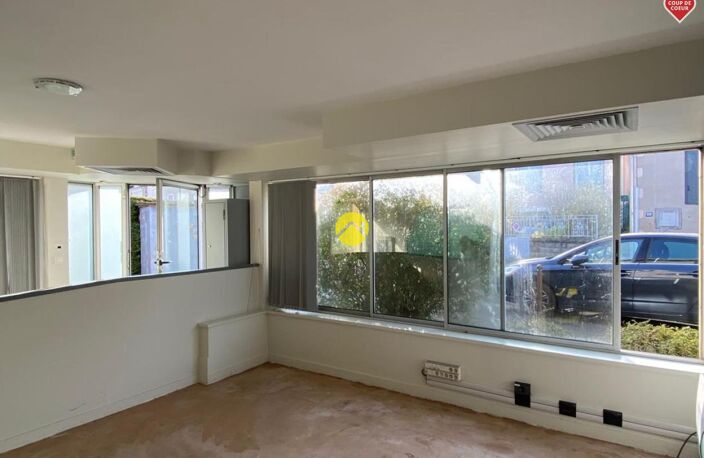 LOCAL COMMERCIAL — photo 3
