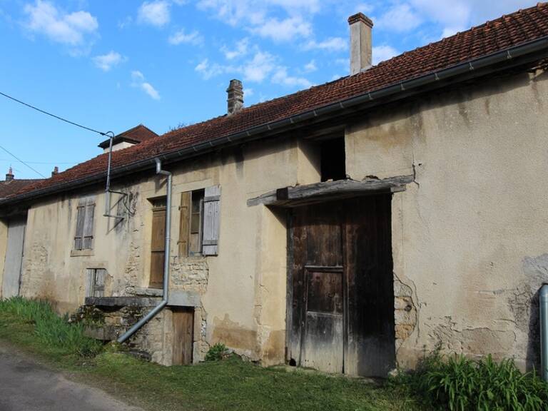 Maison à vendre P5 de 129,60 m² + 2 granges à rénover SAINT VICTOR SUR OUCHE (21) — photo 1