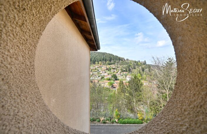 YZERON - Agréable appartement grand T3 avec balcon et vue  + stationnement dans garage fermé — photo 2
