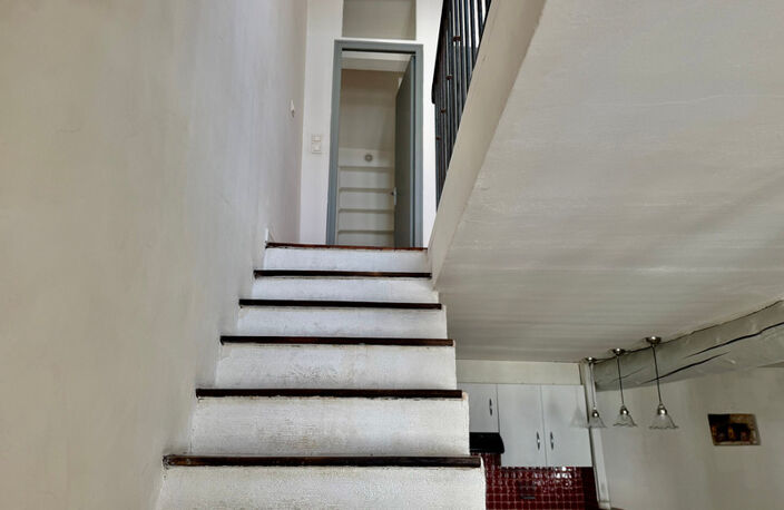 Maison de village 2 niveaux – Hameau calme Aix-en-Provence – Charme + Potentiel — photo 2