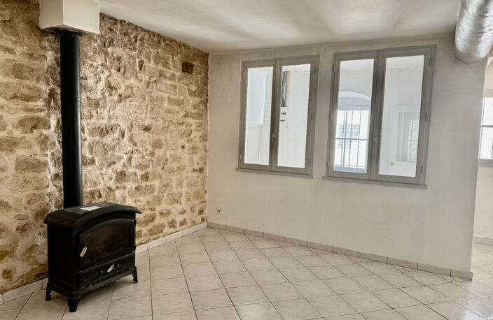 Maison de village 2 niveaux – Hameau calme Aix-en-Provence – Charme + Potentiel — photo 3