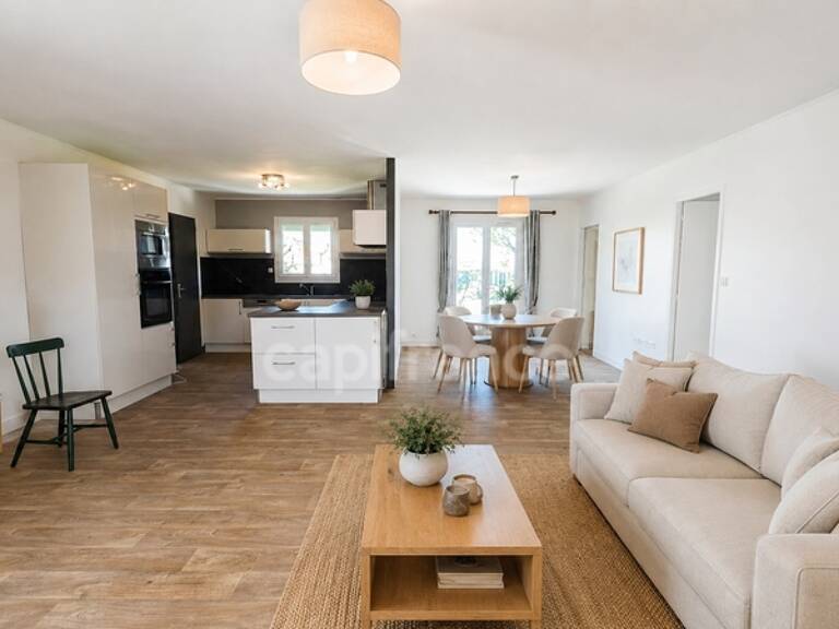 Maison PLAIN-PIED à vendre 4 pièces SAINT SAVINIEN (17) proche COMMODITES avec GARAGE — photo 1