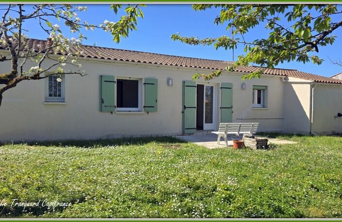 Maison PLAIN-PIED à vendre 4 pièces SAINT SAVINIEN (17) proche COMMODITES avec GARAGE — photo 3