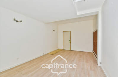 LOCAL COMMERCIAL À LOUER – TOURCOING — photo du bien