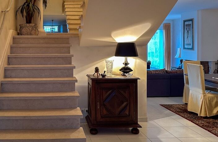 Maison à vendre 6 pièces  de 165m2 habitables sur terrain de 770m2 avec piscine et garage — photo 5