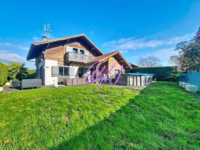 Chalet de 103.70 m² 3 chambres avec studio indépendant, piscine chauffée et terrain clos de 615 m² — photo du bien