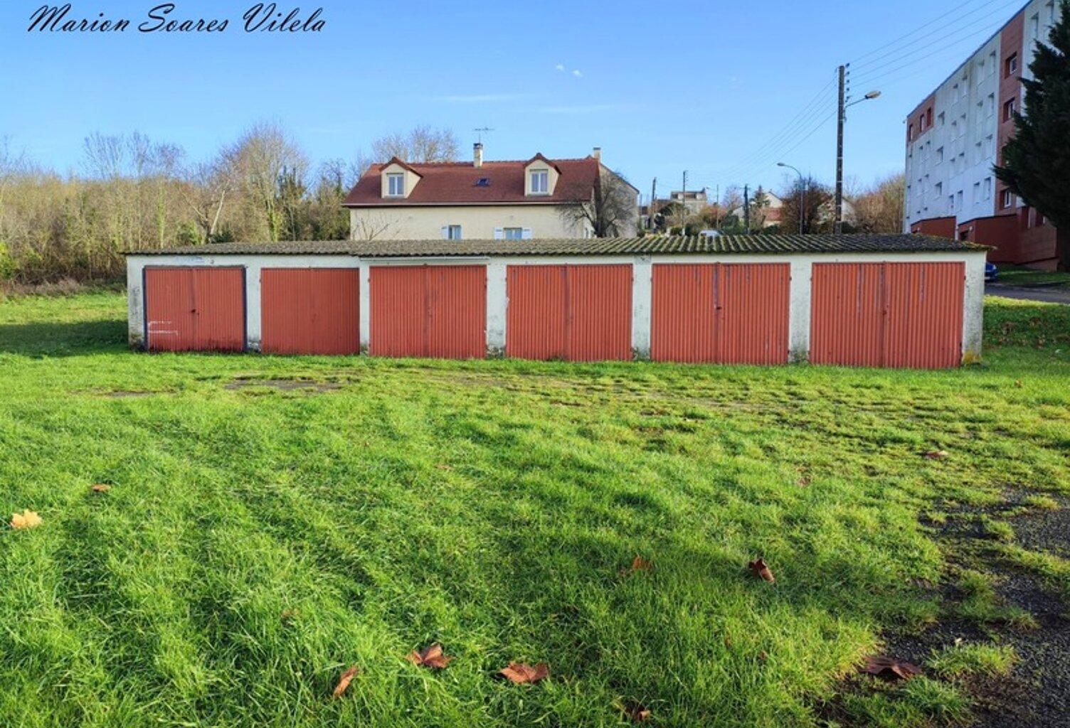 Terrain constructible avec garages à PROVINS même — photo 1
