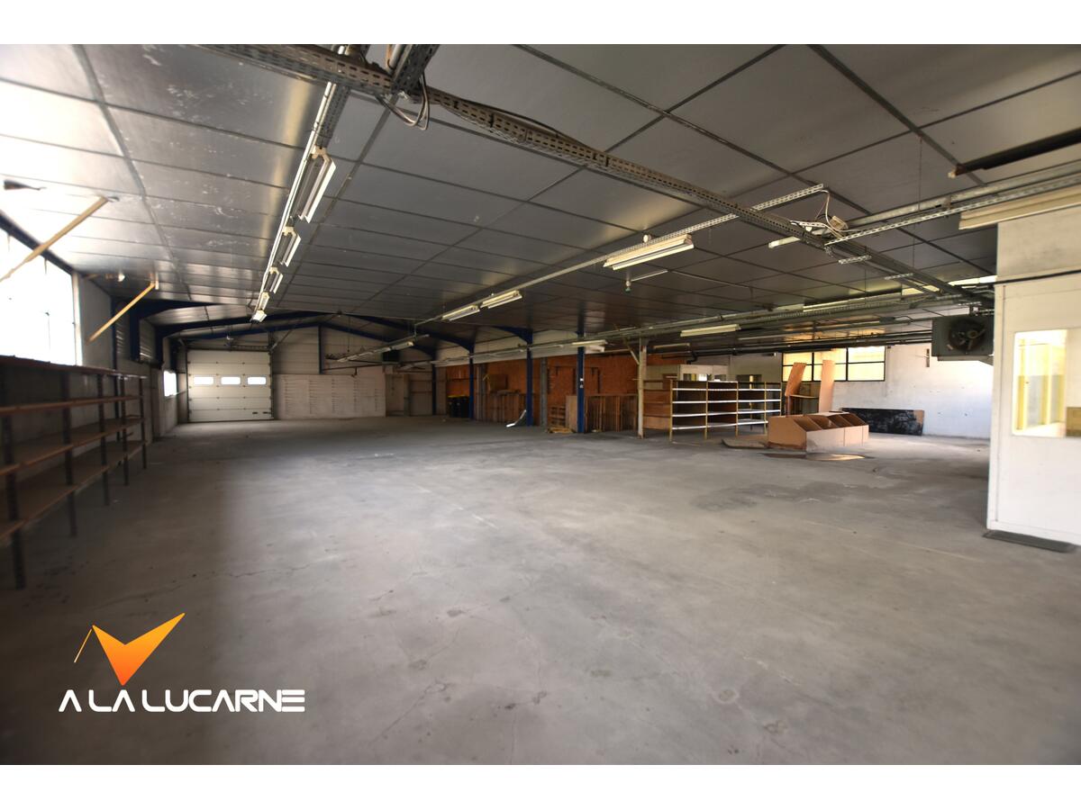 Local d'activit&eacute;s  T3 à vendre Courlay 79440