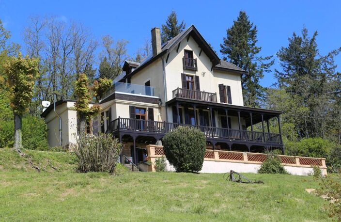 Propriété de 315 m² avec vue dégagée sur 1,67 ha de terrain avec piscine et maison d'amis — photo 5