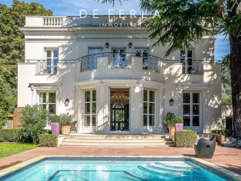 Maison d'exception avec jardin et piscine chauffée — photo 1