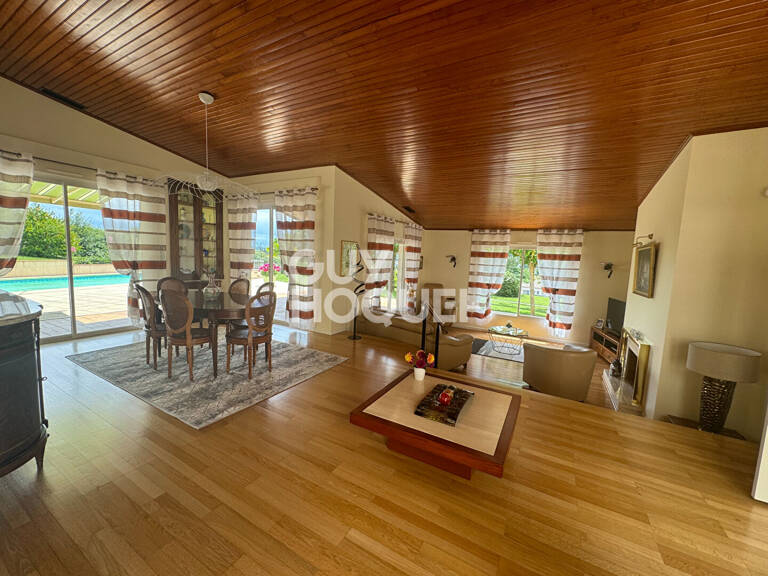 Maison d'architecte avec piscine et parc — photo 1