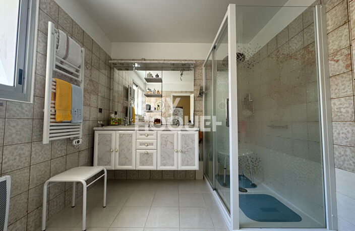 Maison d'architecte avec piscine et parc — photo 5