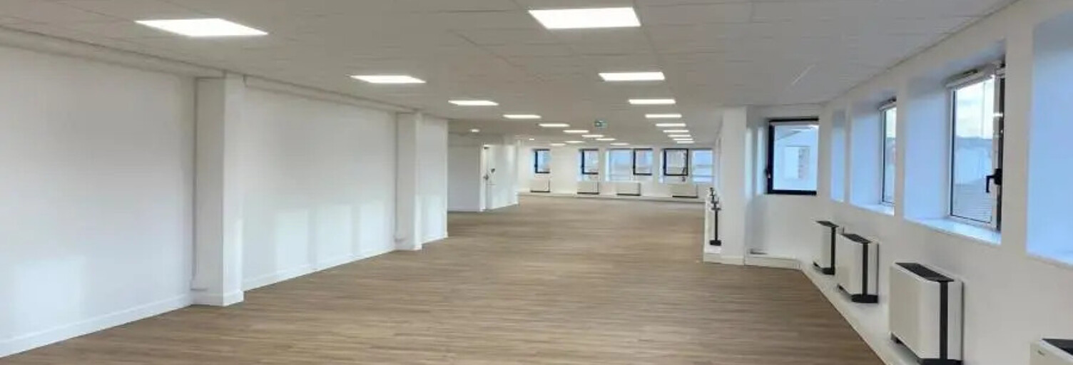 Bureau  1648 m² à louer à Issy-les-Moulineaux (92130)