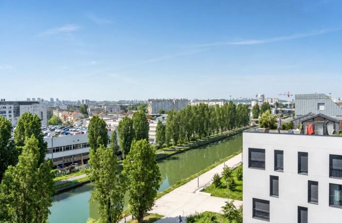 Duplex moderne avec terrasse et vue canal — photo 2