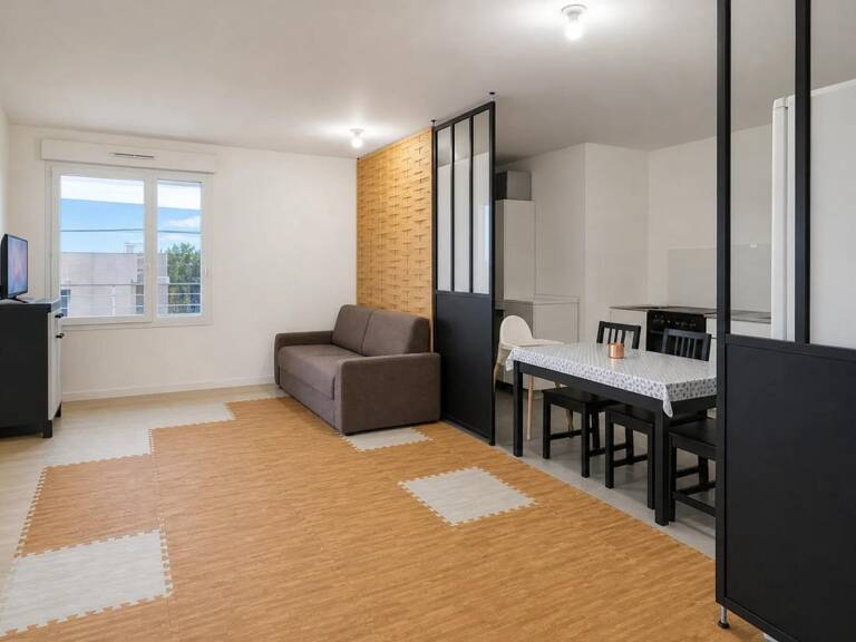 Appartement moderne avec terrasse à Roussillon — photo 1