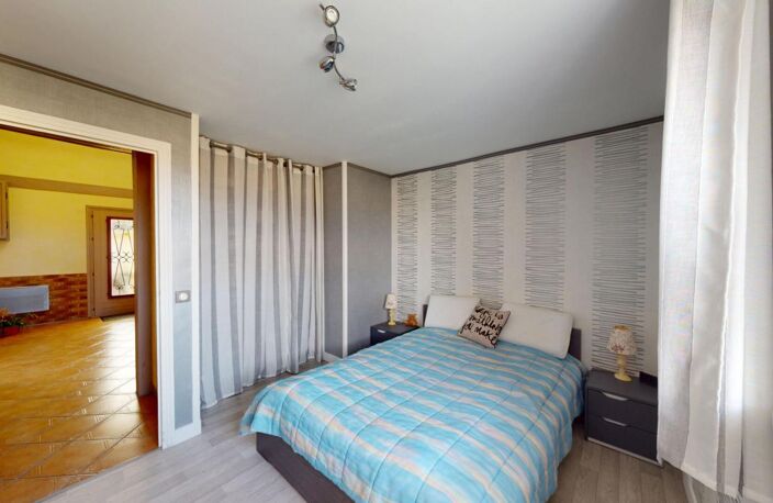 MAISON GRAND CONFORT 9 pièces 220 m2 Prix 350 000 — photo 5
