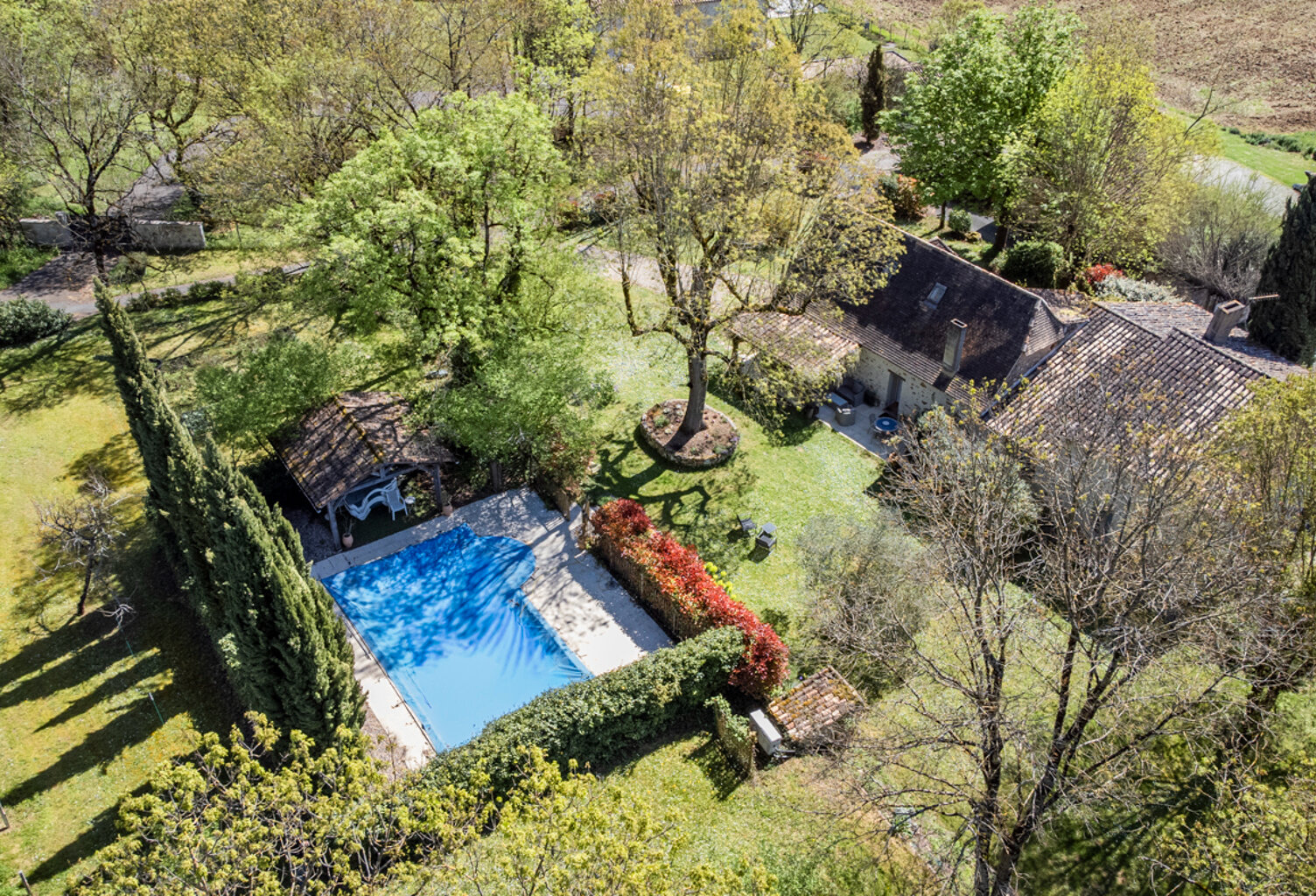 Charmante Maison de campagne,+/-170m2, 4 chambres, piscine, 5676M2 jardin — photo 1