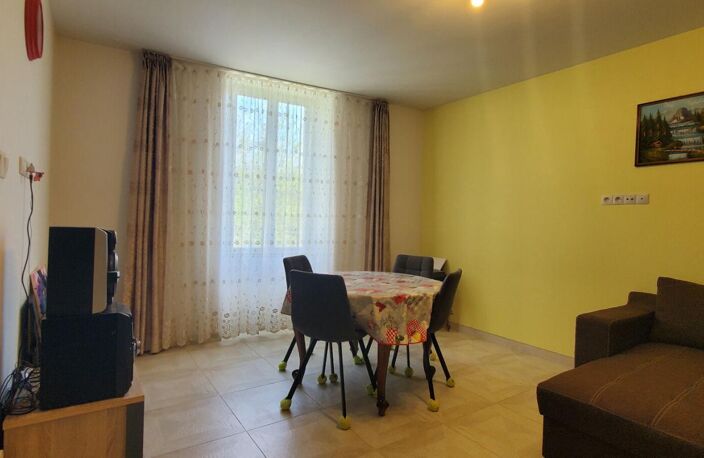 Lots de deux appartements + cave au sein d'une copropriété — photo 2