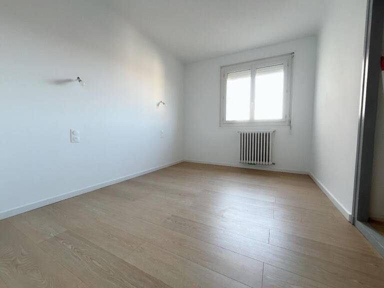 Charmant appartement T3 entièrement rénové de 64 m² au 2 eme étage sans ascenseur d'une petite copropriété — photo 1