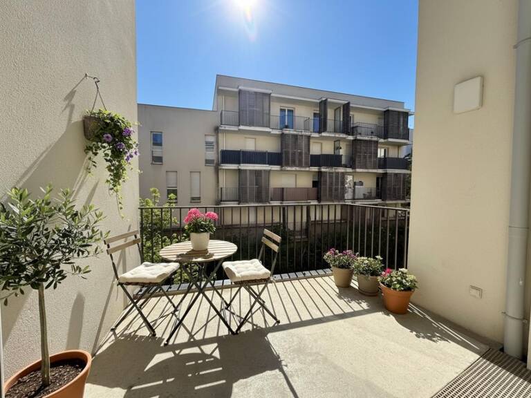 Duplex lumineux avec terrasse à deux pas de la gare cadre de vie idéal — photo 1