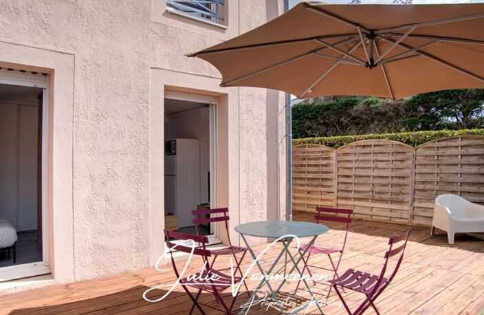 T1 de 30m2 avec terrasse de 55m2 + parking - Meublé, rénové, climatisé - LARDENNE — photo 5