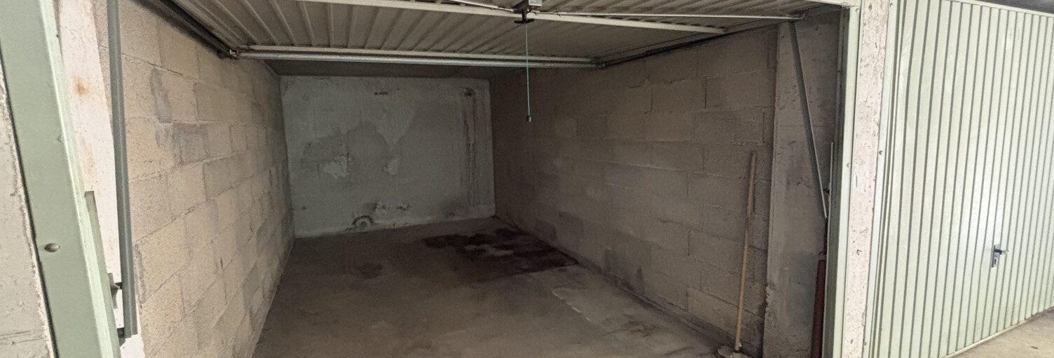 Garage  14 m² à vendre à Saint-Raphaël (83700)