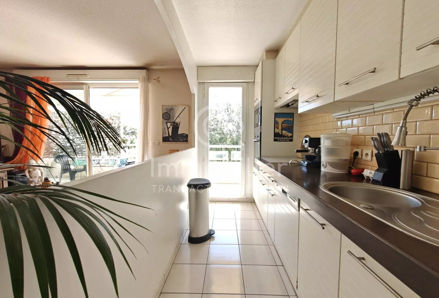 T3 SUD-EST TERRASSE GARAGE PROCHE A8 — photo 1